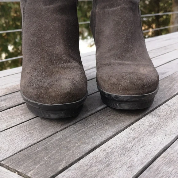 La Canadienne tall suede boots - Picture 5 of 16